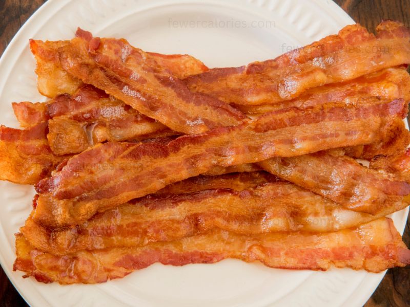Does Bacon Cooked In The Microwave Have Fewer Calories Than Pan Fried?